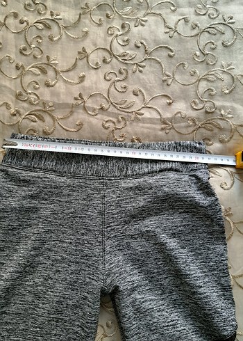 Gri Spor Kadın Tayt, Esnek ve Rahat - Görsel 4