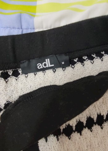 Zebra Desenli V Yakalı Triko Takım - Görsel 4