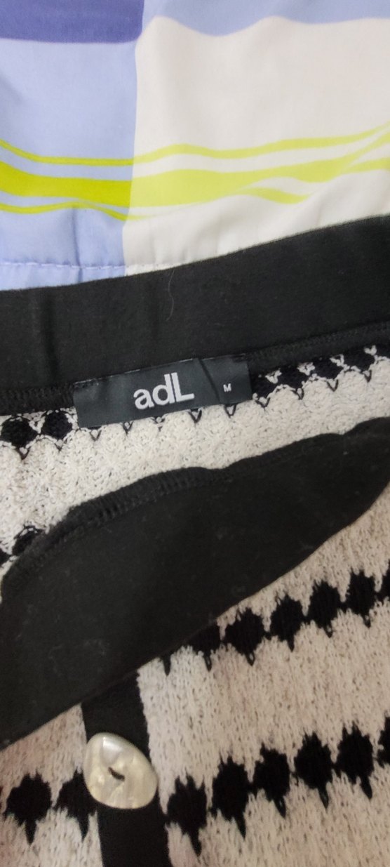 Zebra Desenli V Yakalı Triko Takım - Görsel 4