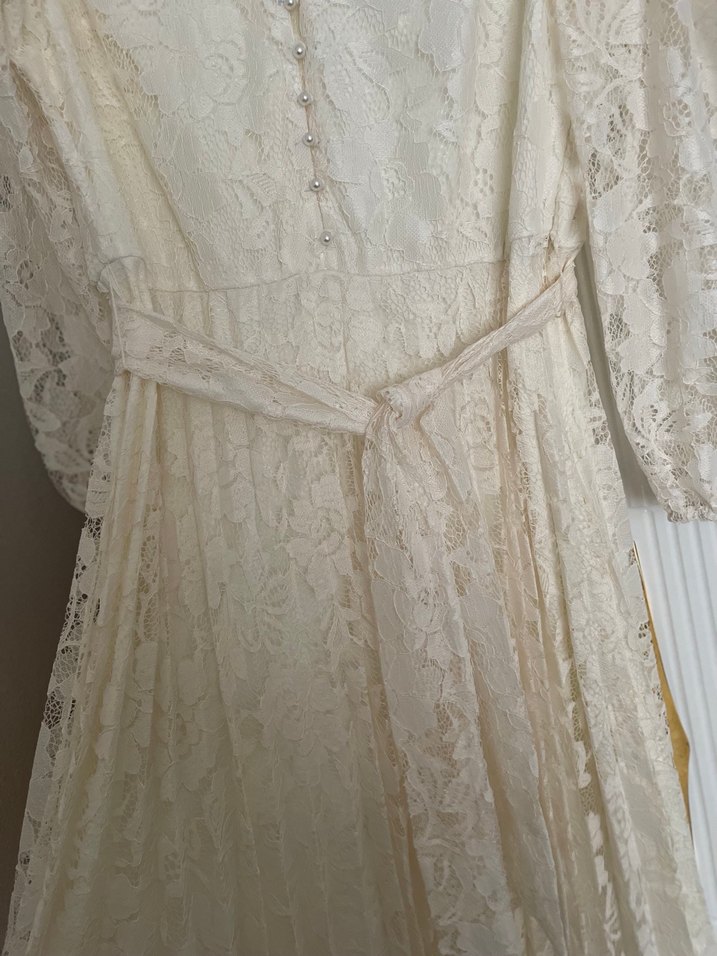 Bej Dantel Detaylı Uzun Kadın Elbise - Görsel 4