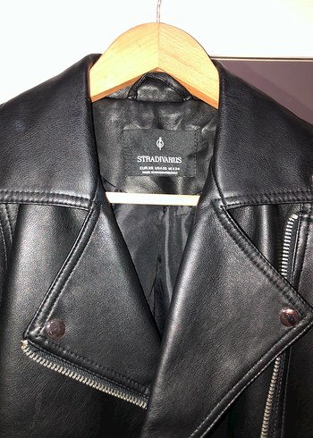 Stradivarius Kadın BikerDeri Ceket Siyah - Görsel 3