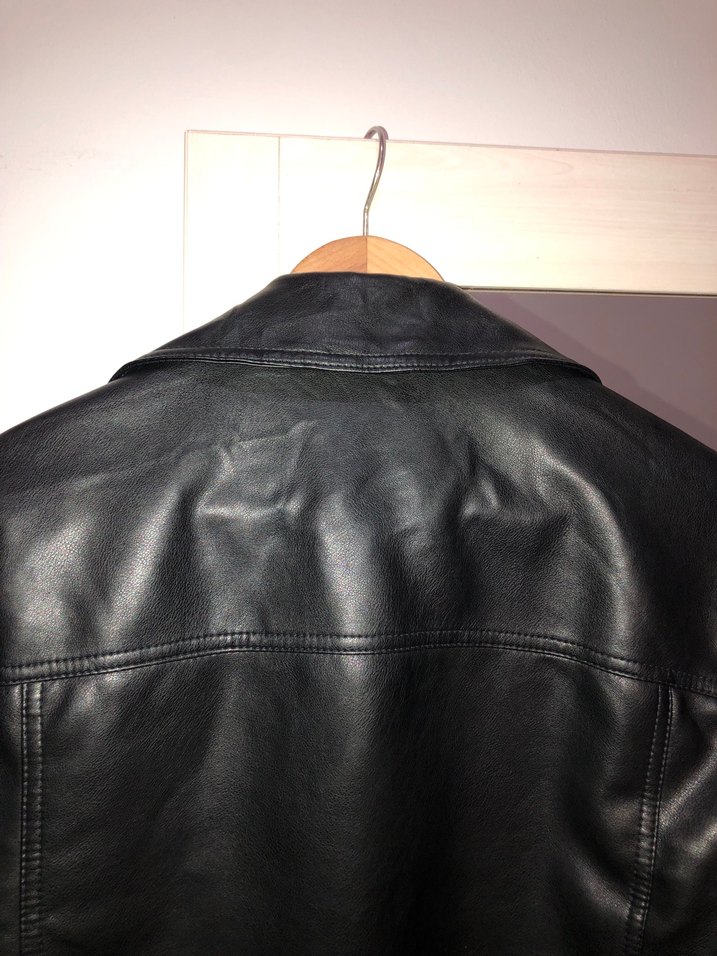 Stradivarius Kadın BikerDeri Ceket Siyah - Görsel 4