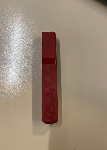 Royal Paris Koyu Kırmızı Mat Ruj - Görsel 2