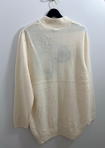 Nakış Detaylı Beyaz Tunik Kazak - Görsel 2