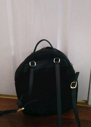 Siyah Süet Kadın Sırt Çantası - Görsel 2