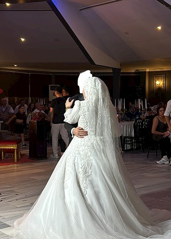 Beyaz Şeffaf Uzun Kollu Tesettür düğün Elbisesi - Görsel 2