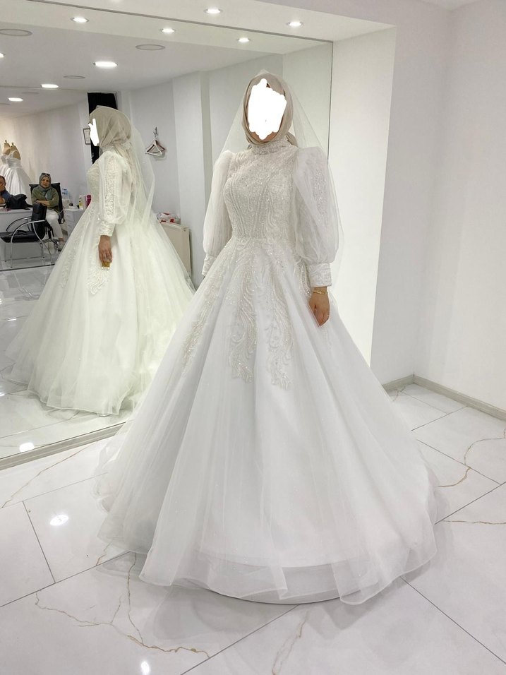 Beyaz Şeffaf Uzun Kollu Tesettür düğün Elbisesi - Görsel 3