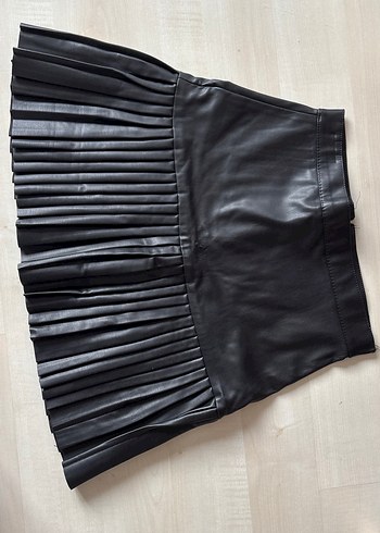 Siyah Deri Pilili Mini Etek - Görsel 2