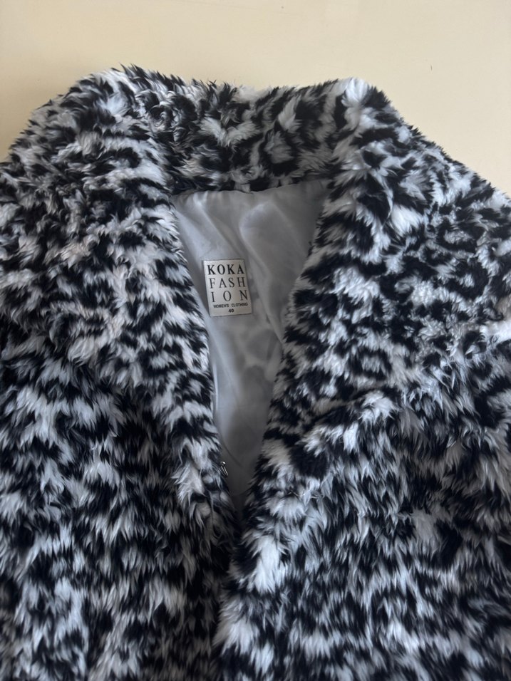 Gri Zebra Desenli Kadın Suni Kürk Ceket - Görsel 3