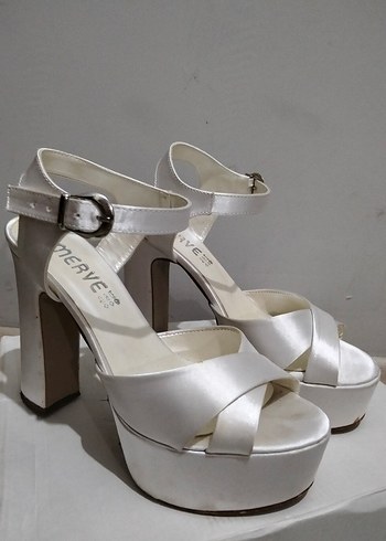 Beyaz Parlak Platform Topuklu Kadın Ayakkabı - Görsel 4