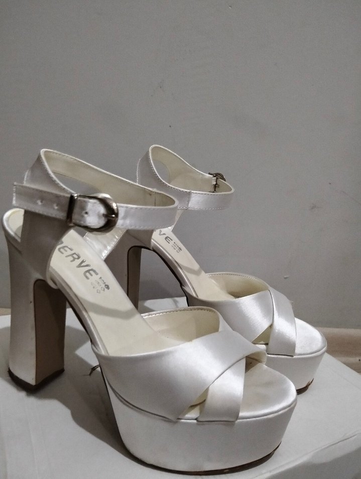Beyaz Parlak Platform Topuklu Kadın Ayakkabı - Görsel 3