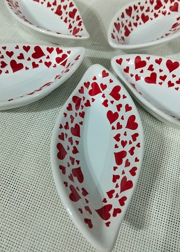 Kalp Desenli Beyaz Seramik Sosluk Seti - Görsel 3