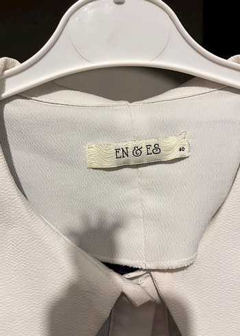 Uzun Kollu Beyaz Siyah Kadın Tunik - Görsel 2