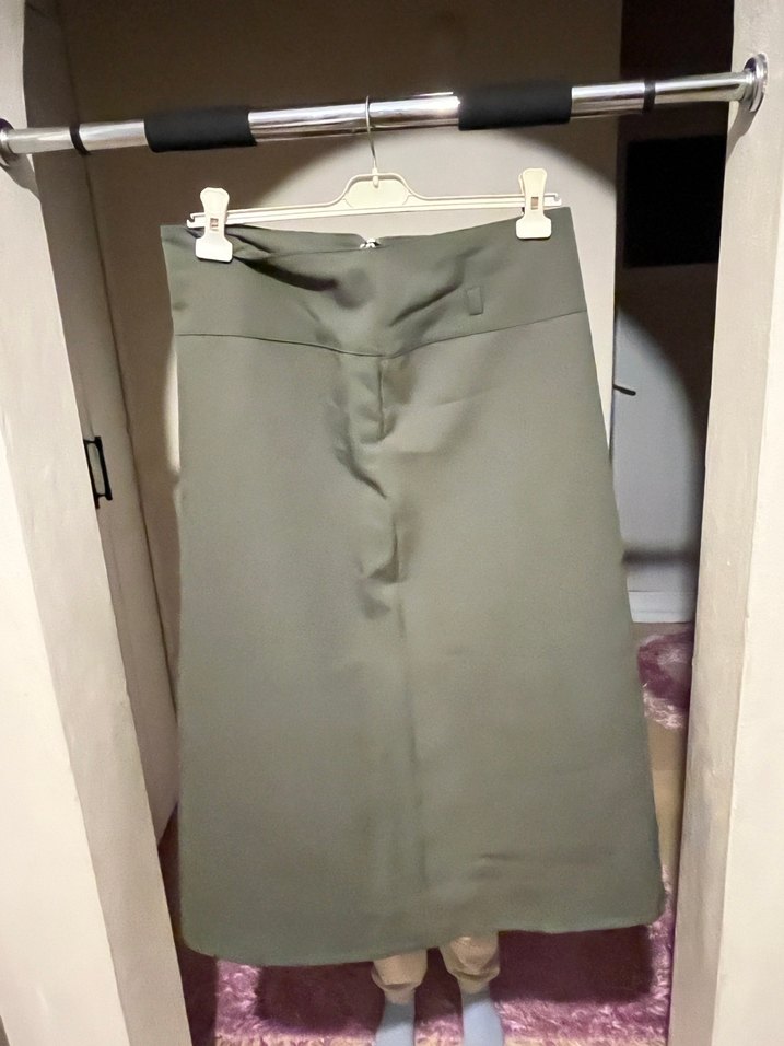 Kemer Detaylı Midi Haki Kadın Etek - Görsel 2