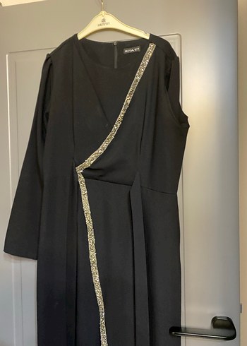 Uzun Siyah Drapeli Elbise - Görsel 2