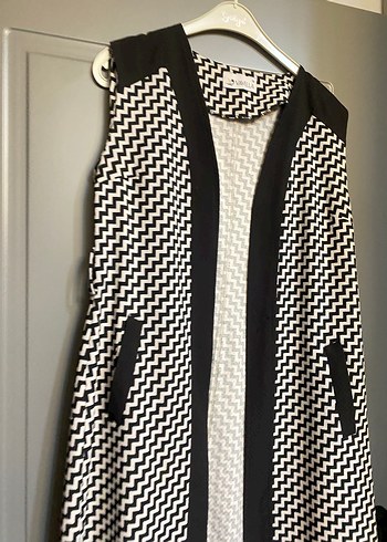 Uzun Kesim Fermuarlı Gri Desenli Kadın Yelek - Görsel 2