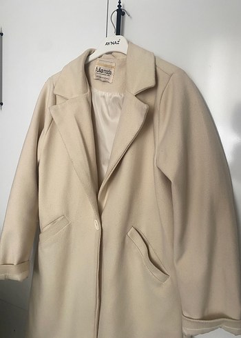 Bej Düğmeli Uzun Kadın Kaban - Görsel 2