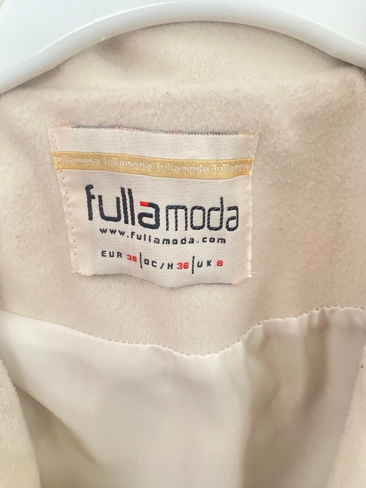 Bej Düğmeli Uzun Kadın Kaban - Görsel 3