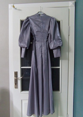 Gri Uzun Drapeli Kadın Elbise - Görsel 2