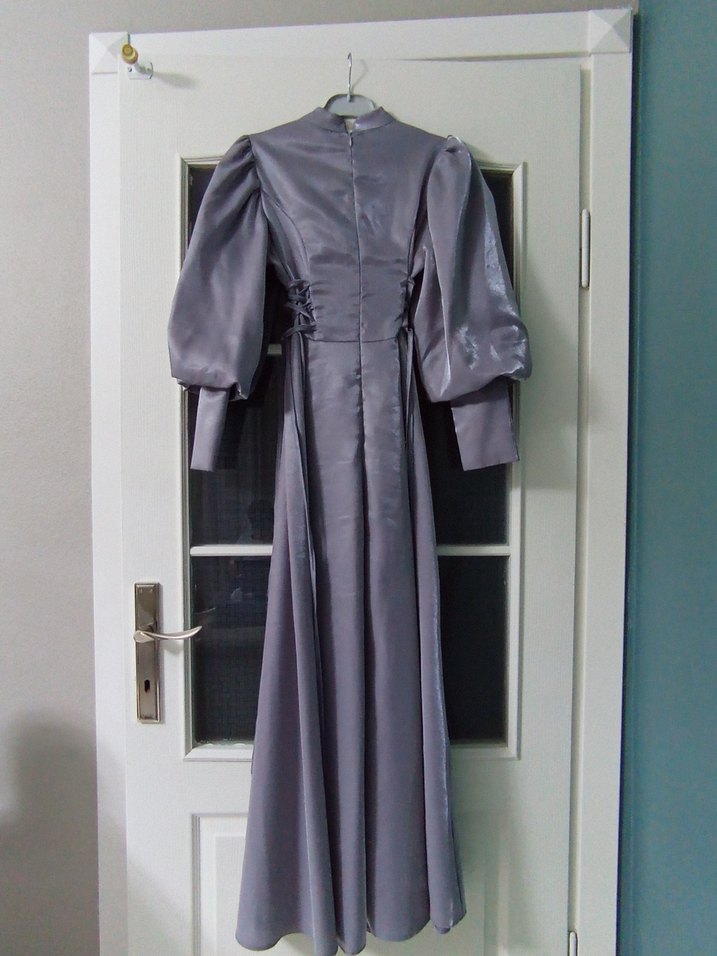 Gri Uzun Drapeli Kadın Elbise - Görsel 2