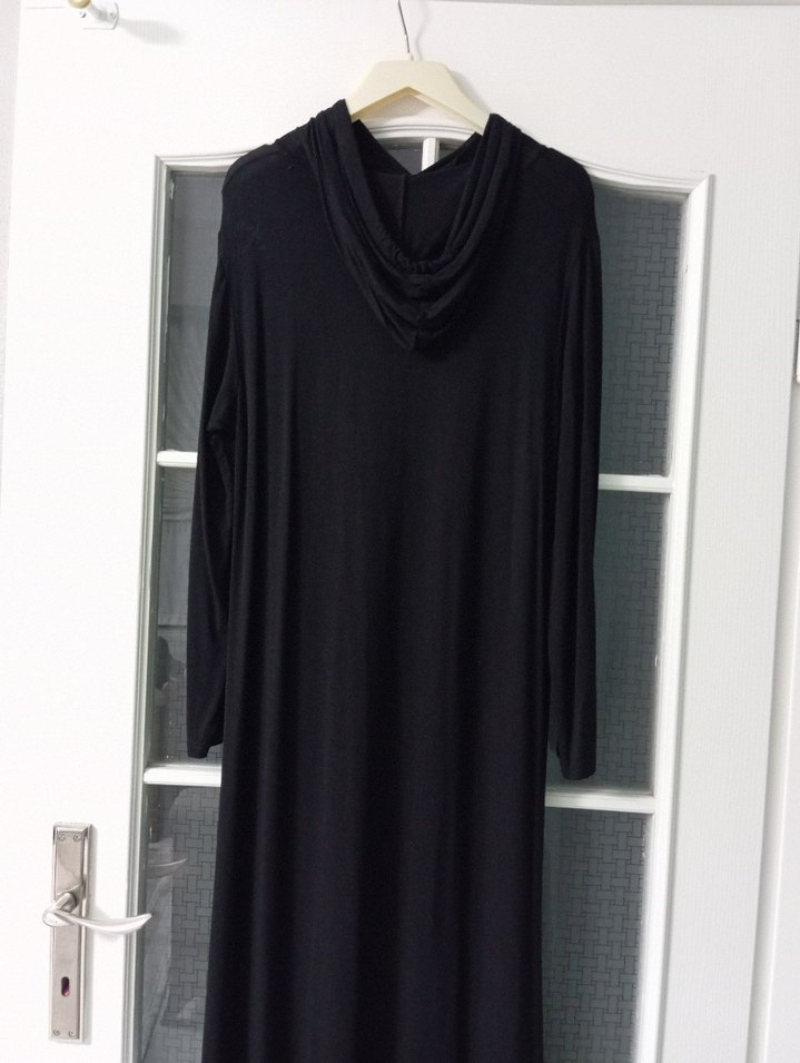 Uzun Siyah Kadın Elbise Kapüşonlu - Görsel 4