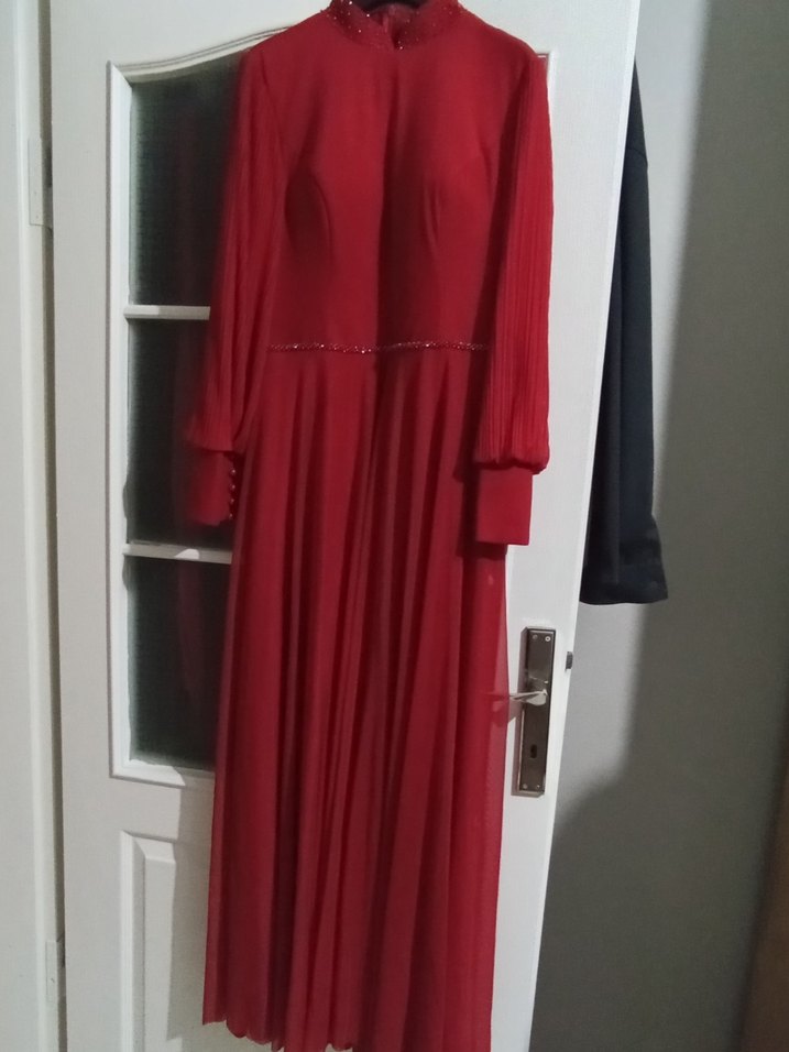 Uzun Kırmızı Kadın Elbise - Görsel 5