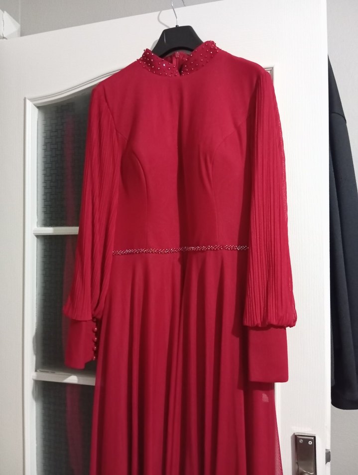 Uzun Kırmızı Kadın Elbise - Görsel 4