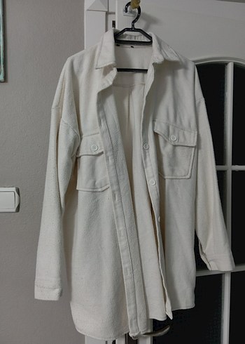 Düğmeli Beyaz Midi Kadın Ceket - Görsel 2