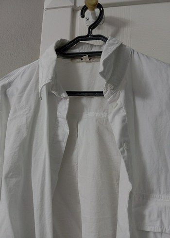 Beyaz Keten Düğmeli Kadın Crop Gömlek - Görsel 2