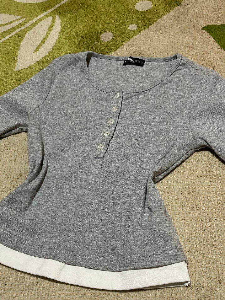 Düğmeli Gri Kadın Pamuklu Kazak - Görsel 3