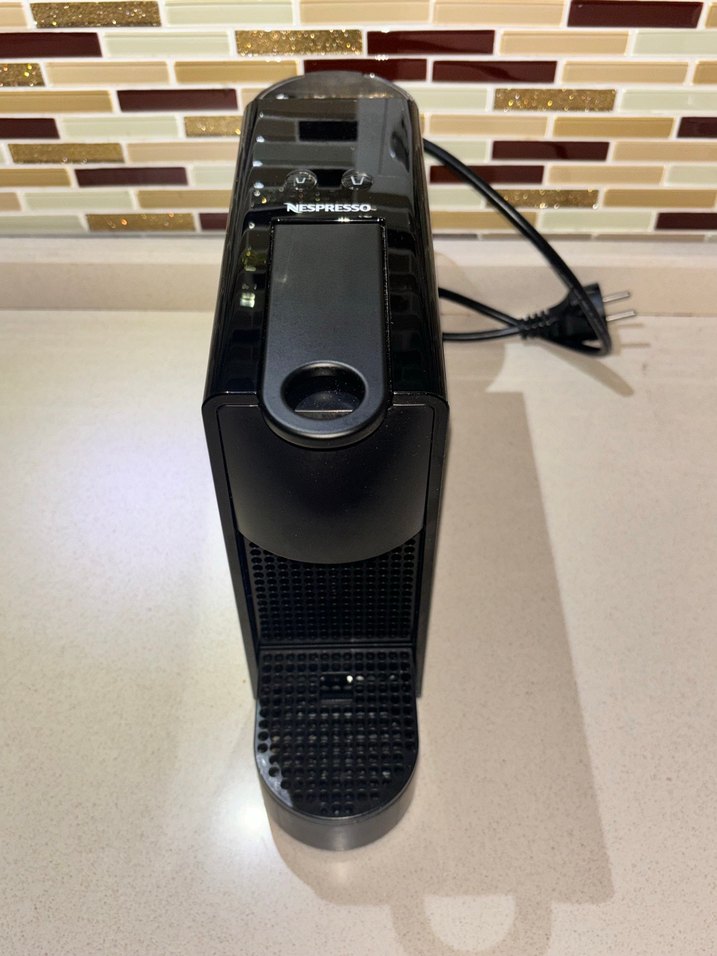 Nespresso Essenza C30 Siyah Kahve Makinesi - Görsel 2