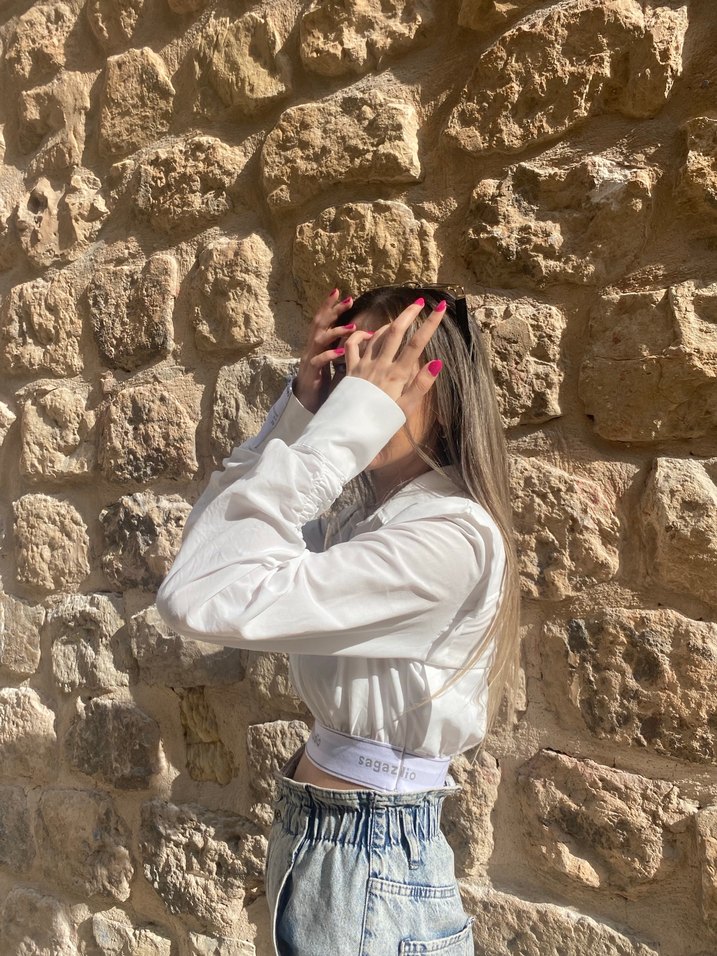 Beyaz Uzun Kollu Crop Top - Rahat Kesim - Görsel 4