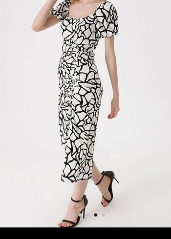 Zebra Desenli V Yakalı Uzun Kalem Elbise - Görsel 2