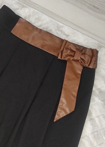 Kahverengi Deri Detaylı Mini Etek - Görsel 2