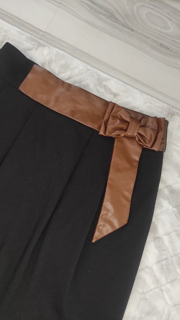 Kahverengi Deri Detaylı Mini Etek - Görsel 2