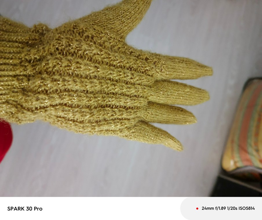 Kadın Parlak Sarı Örgü Eldiven - Görsel 2