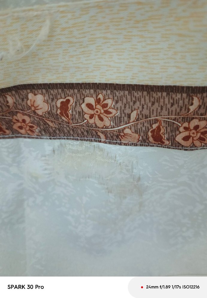 İşlemeli Beyaz Parlak Masa Örtüsü - Görsel 2