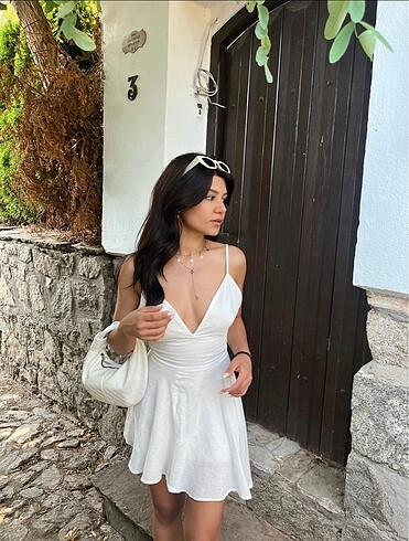 Beyaz elbise