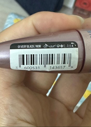Maybelline Suya Dayanıklı Siyah Maskara - Görsel 4