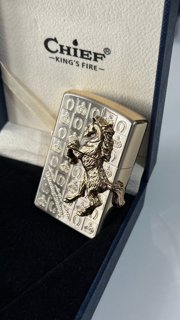 CHİEF HORSE MODEL BENZİNLİ ÇAKMAK - Görsel 3