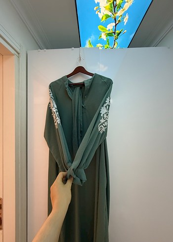 Nakış Detaylı Yeşil Uzun Kollu Elbise - Görsel 4