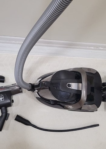 Gri Tefal Toz Torbasız Elektrikli Süpürge - Görsel 3