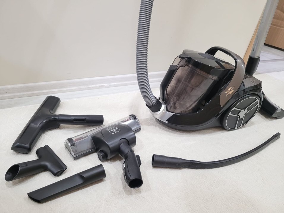 Gri Tefal Toz Torbasız Elektrikli Süpürge - Görsel 2