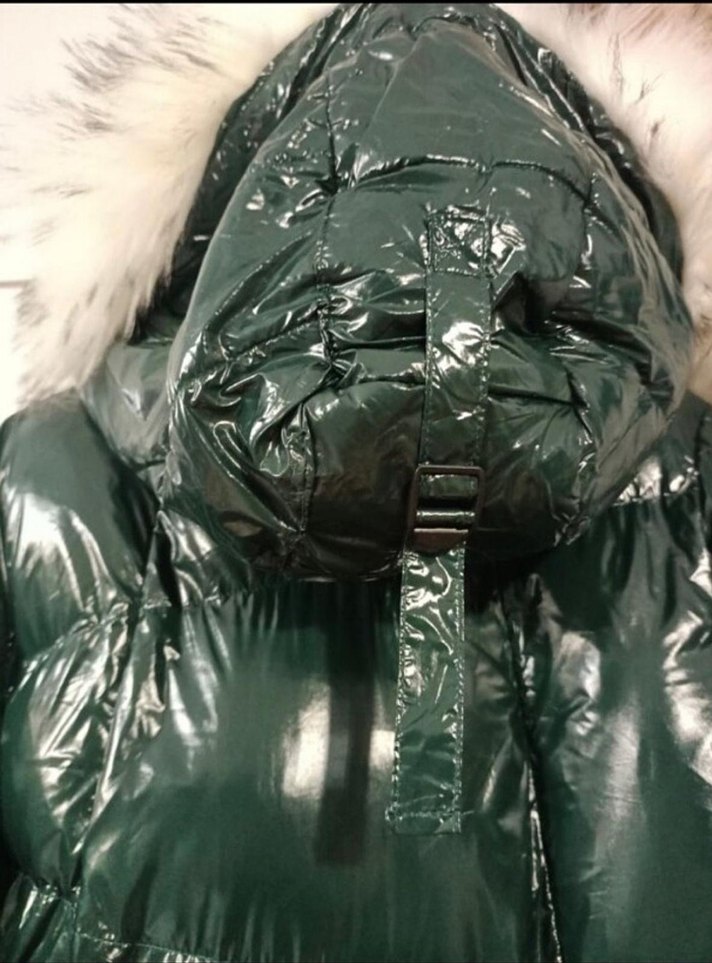 Kürk Detaylı Uzun Parlak Yeşil Kadın Kışlık Mont - Görsel 5