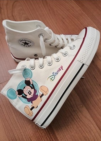 Renkli Baskılı Beyaz converse - Görsel 2