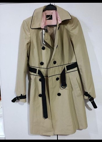 Bej Kemerli Kadın Trençkot - Görsel 2