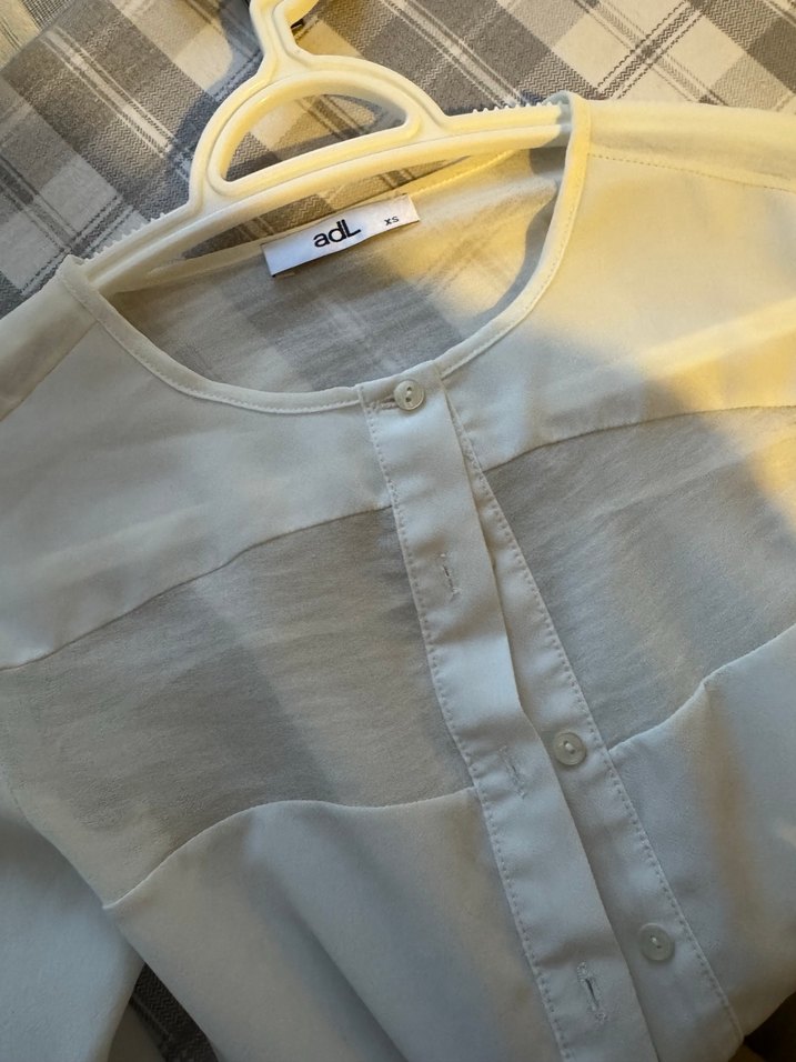 Düğmeli Beyaz Kadın tül Gömlek - Görsel 3