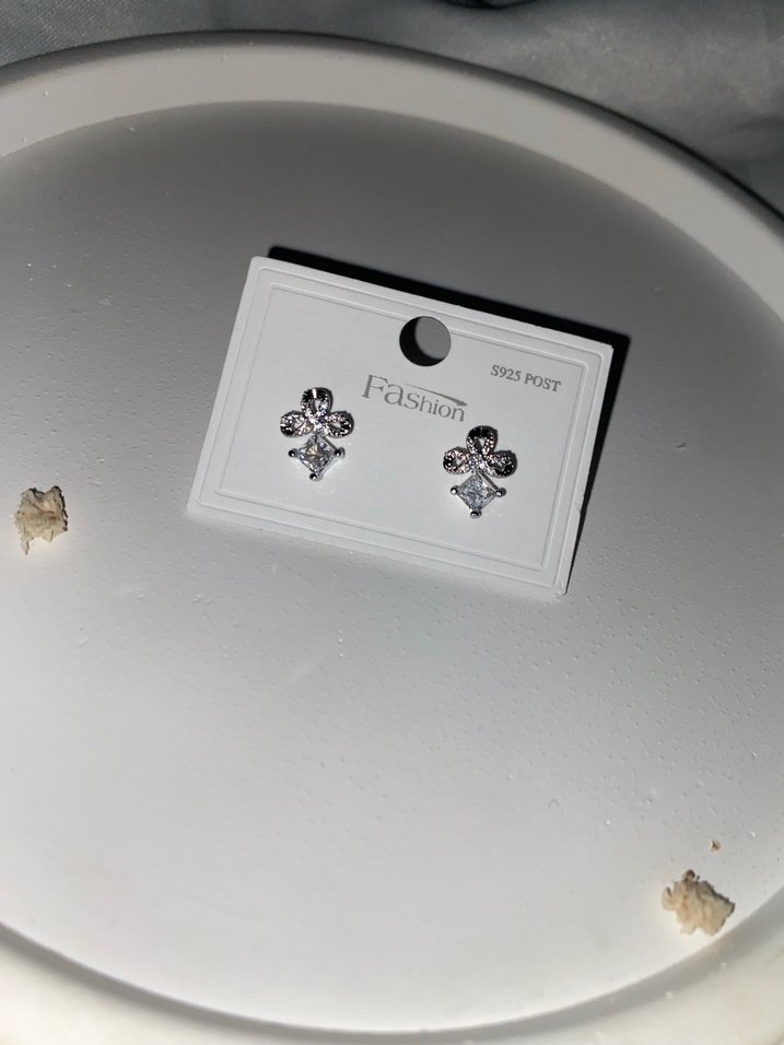 Mini gümüş renk Kadın Küpeler - Görsel 2