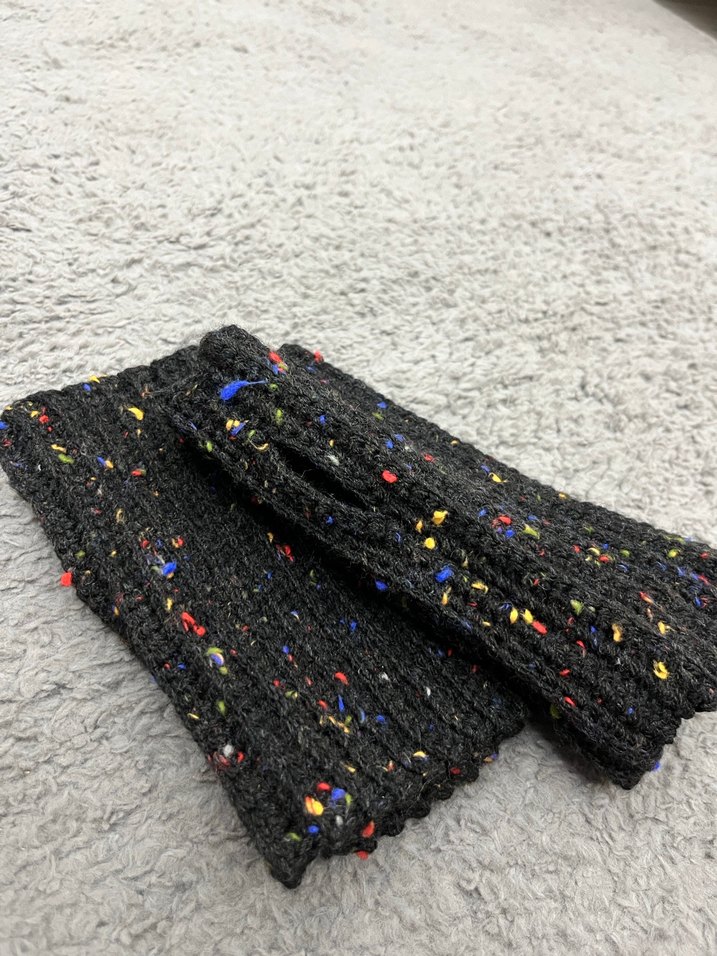 Renkli Noktalı Gri Örgü Kadın Eldiveni - Görsel 3