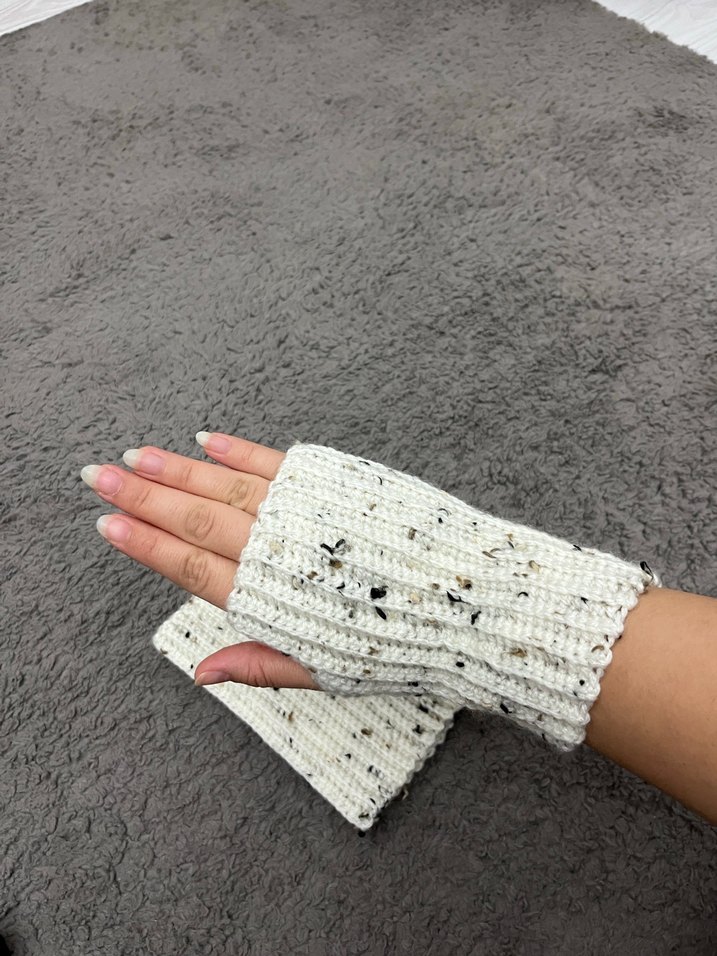 Renkli Noktalı Gri Örgü Kadın Eldiveni - Görsel 5